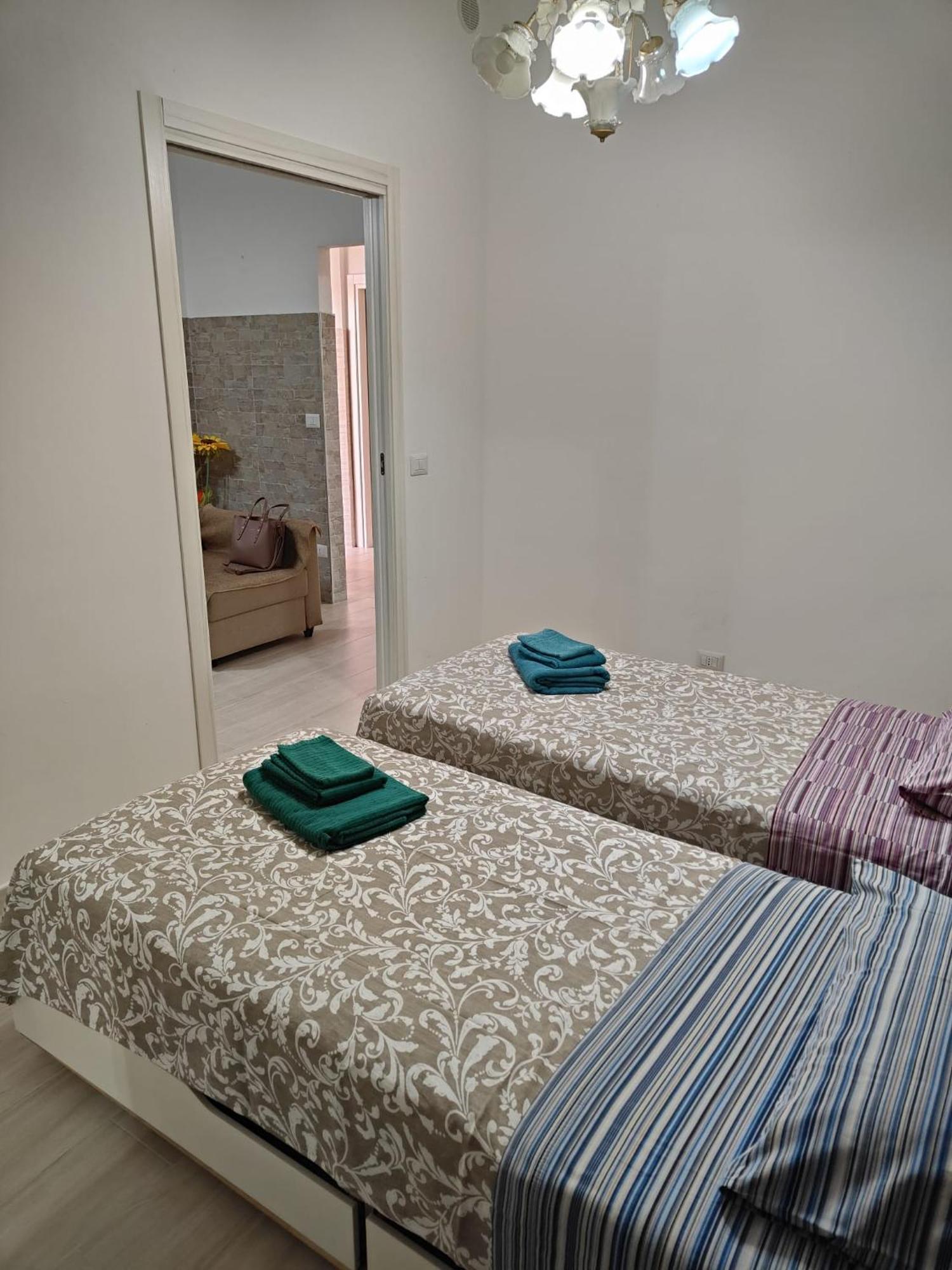 Holiday House Chiara Giardini Naxos Esterno foto